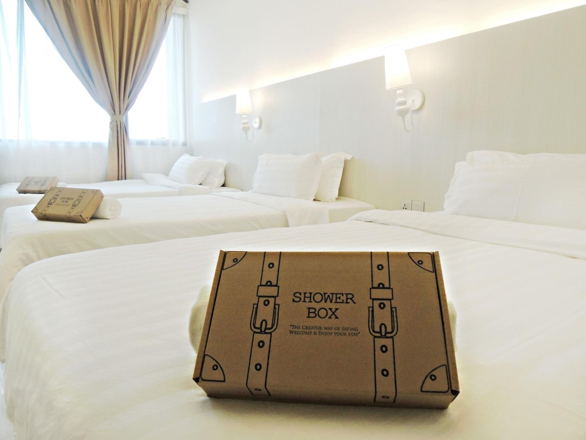 Creator Hotel Kulai Exterior foto